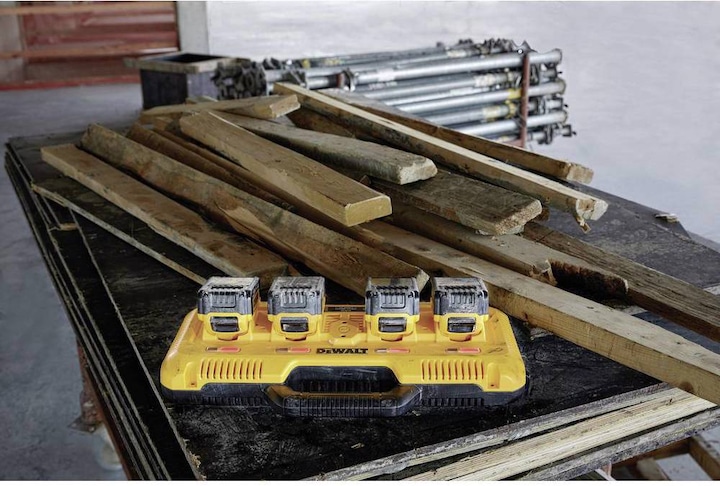 Immagine prodotto DeWalt Caricabatterie XR multi-tensione a 4 porte da 8A (10.8 V)