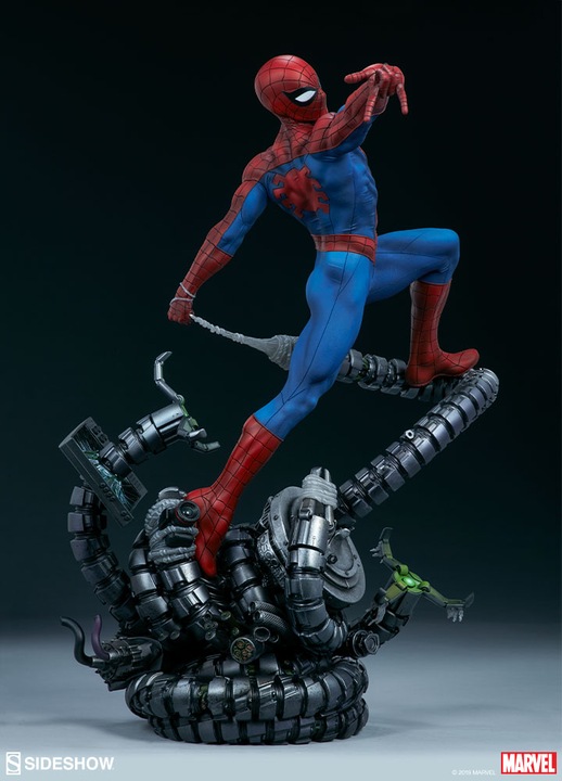Actual product image Sideshow Marvel "Spiderman" Premium Format Statue