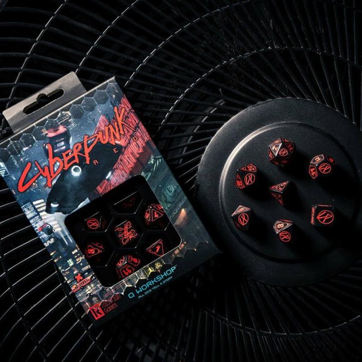Produktbild Q Workshop SCPU06 - Cyberpunk Red Würfelset - Blut über Chrom (7 Teile)