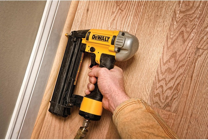 Produktbild DeWalt Pneumatischer Nagler