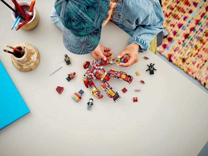 Produktbild LEGO Hulkbuster: Der Kampf von Wakanda (76247, LEGO Marvel)