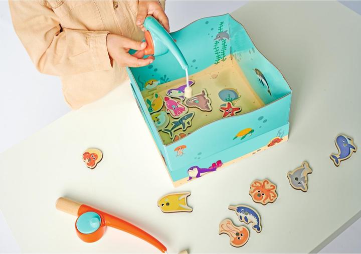 Actual product image Eichhorn EH fishing game (German, French, Italian, English, Spanish, Czech, Dutch, Danish)