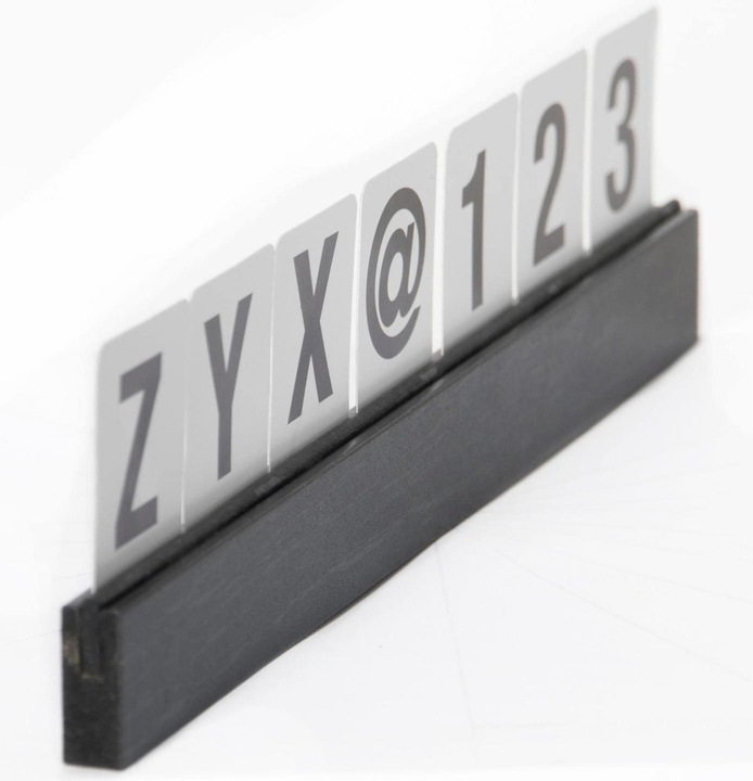 Produktbild Securit Buchstabenleiste schwarz (1.5 x 35.5 x 30 cm)