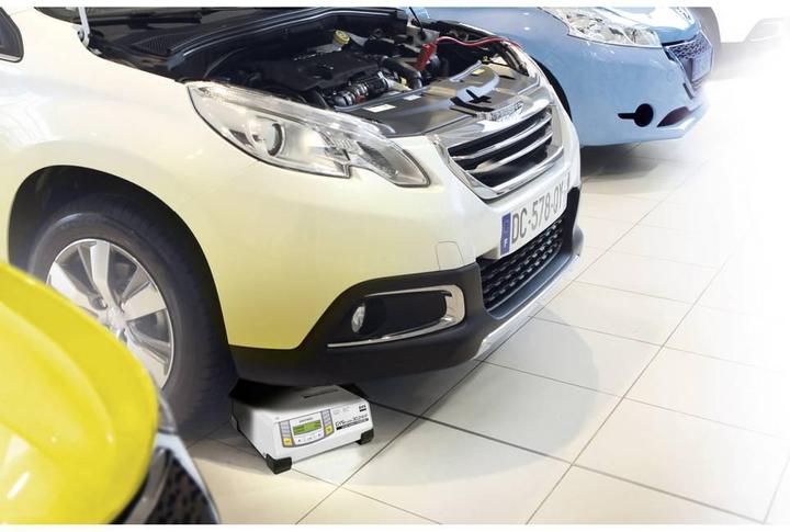 Actual product image GYS Charger FLASH 30.24 (12V, 6V, 24V, 30 A)