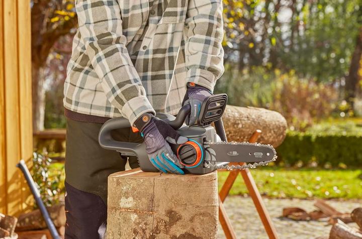 Actual product image Gardena Akku-Kettensäge PowerSaw 250/18V P4A solo (Battery chain saw)