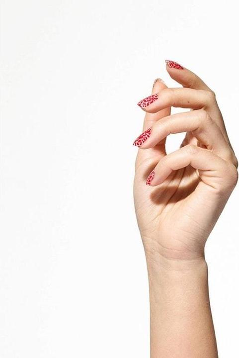 Produktbild Love'n Layer - Leo Grape Red (Grape Red, Gel-Effekt Nagellack)