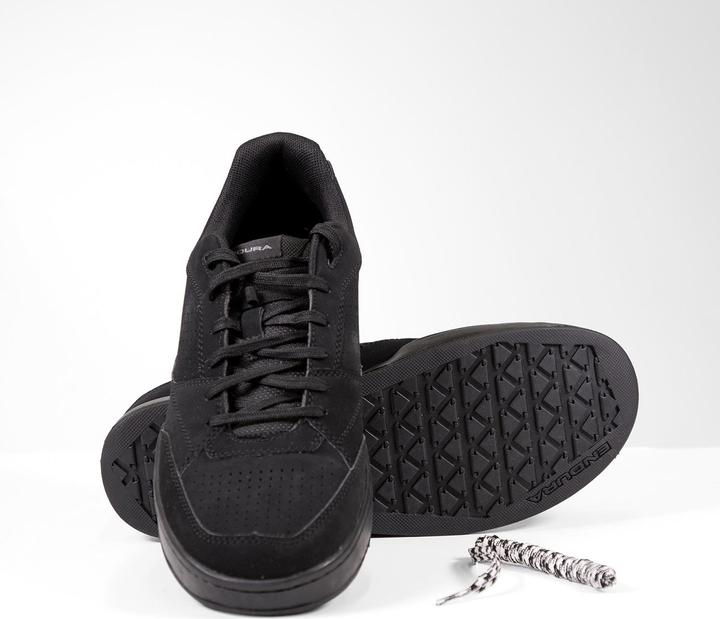 Actual product image Endura Hummvee Flat Pedal Shoe (46)