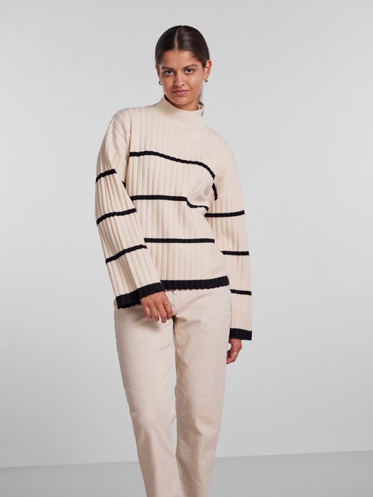 Actual product image Pieces PCHILJA Knitted Sweater (L)