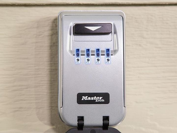Actual product image Master Lock 5425e Light Up Dial Select Access Wall Mounted Key Box