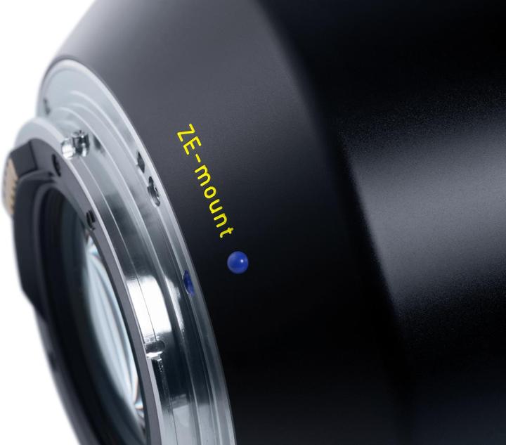 Image du produit Zeiss Otus T* 1.4 / 100 mm ZE, Canon EF Mount (Canon EF-M, Plein format)