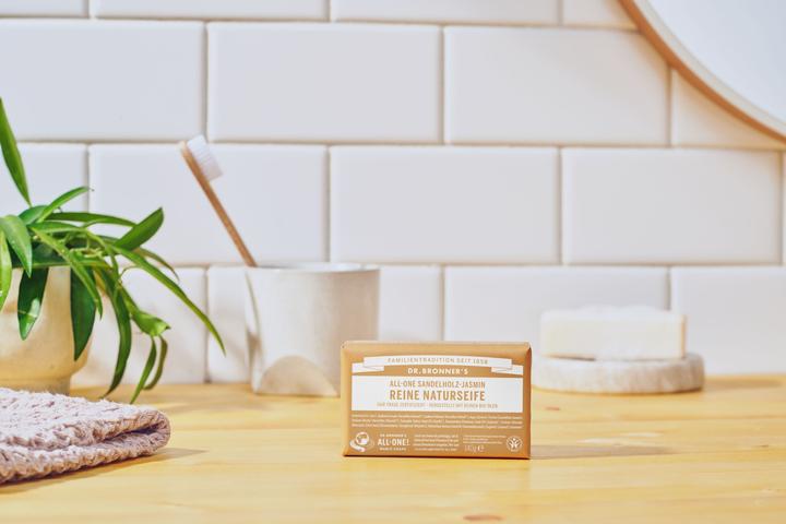 Actual product image Jolu Handmade (Curd soap)