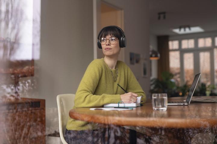 Actual product image Philips 5000, Black (65 h, Wireless)