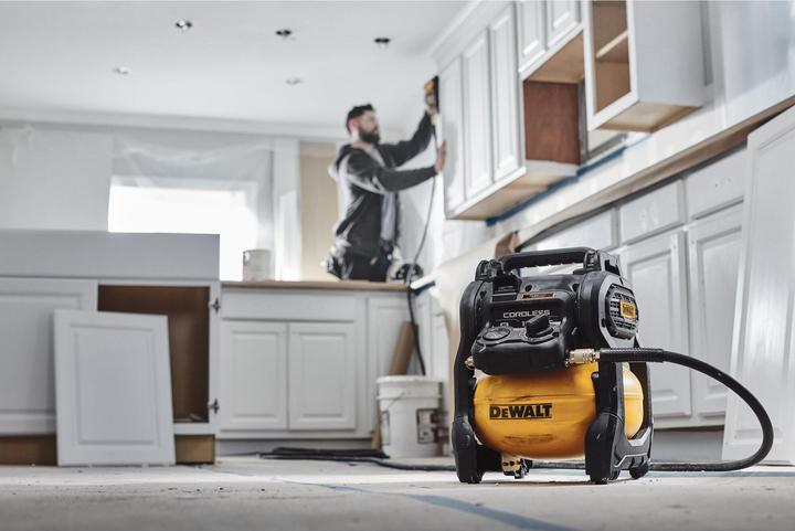Immagine prodotto DeWalt Compressore FV Advantage da 18 Volt (9.60 bar, 10 l)