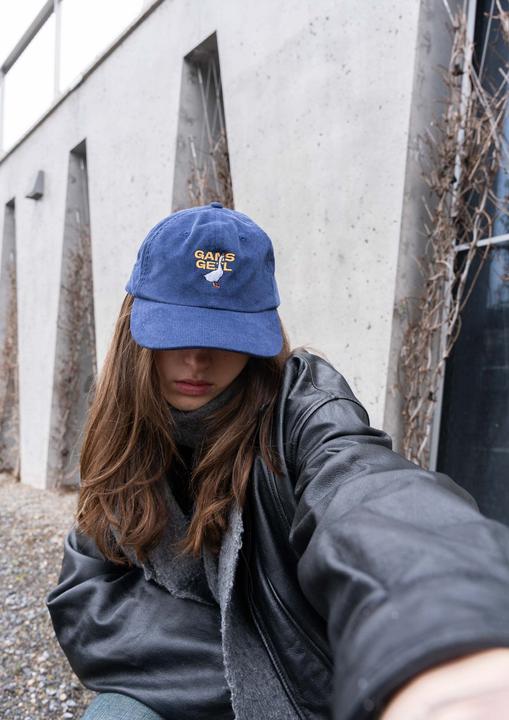 Actual product image Plakativ «Gans Geil» Corduroy Cap Navy