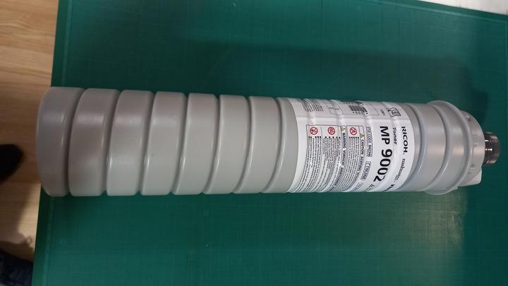 Produktbild RICOH 885098TYPE 6210D Toner schwarz 43.000 Seiten/6% 1100 Gramm Schwarz Aficio MP 5500 1060 (BK)