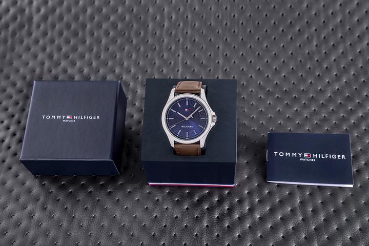 Produktbild Tommy Hilfiger Bruce Herrenuhr 1710669 + BOX (Analoguhr, 42 mm)