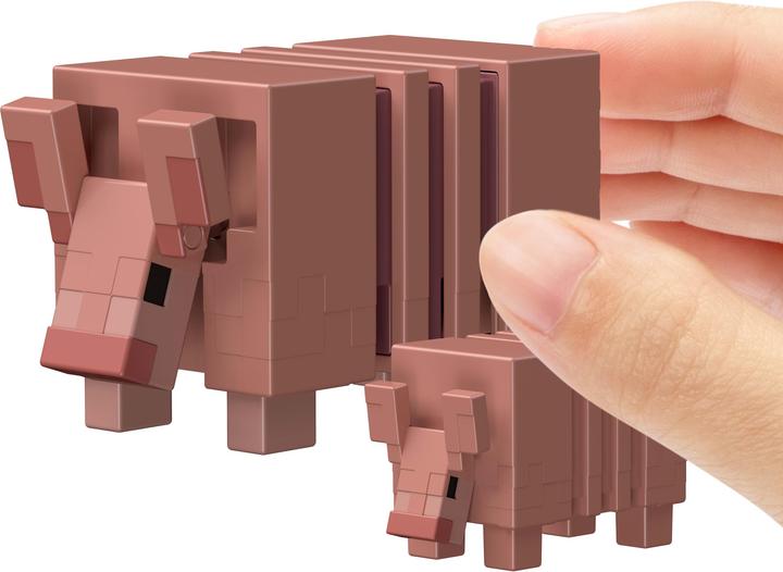 Actual product image Minecraft - Armadillo and baby armadillo figure