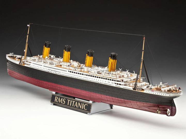 Produktbild Revell Geschenkset 100 Jahre Titanic
