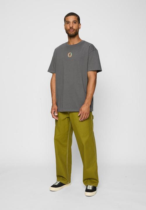 Actual product image Forgotten Faces Falcon Oversized Tee magnet L (L)