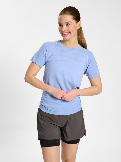 Actual product image Newline Nwlriverside Seamless T-Shirt S/S Woman (XS)