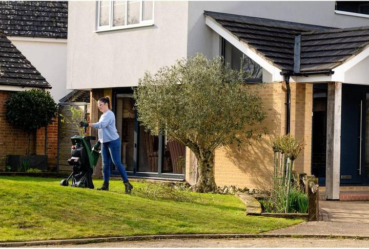 Productafbeelding Bosch Home & Garden Universele hakselaar 18V-25