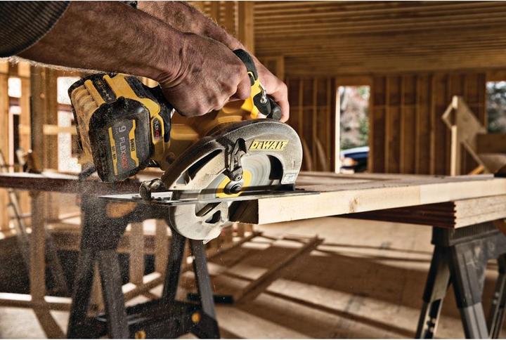 Actual product image DeWalt DCS 578