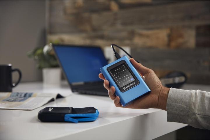 Actual product image Kingston IronKey Vault Privacy 80 (0.96 TB)