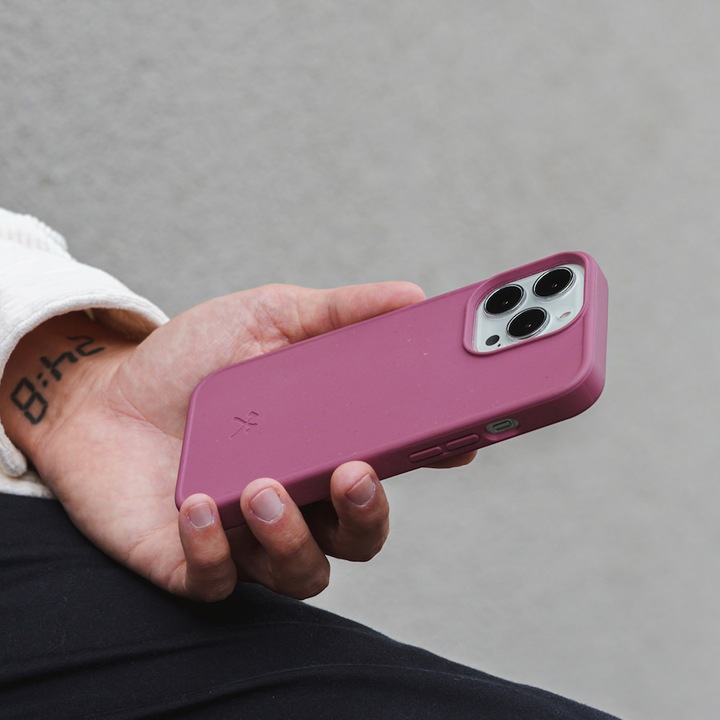 Actual product image Woodcessories BioCase (Apple iPhone 14 Pro Max)