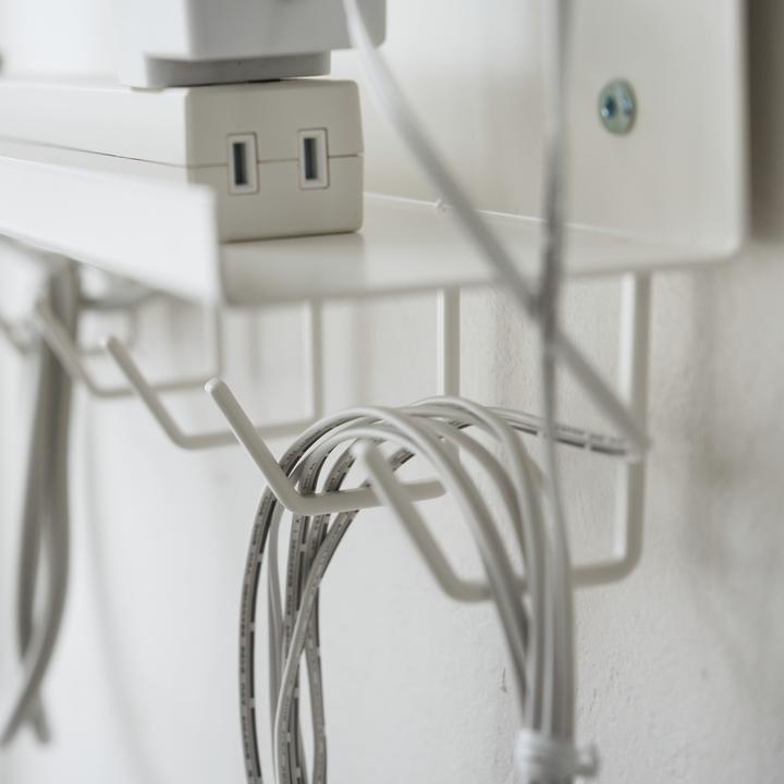 Actual product image Yamazaki Untertisch-Kabel- und Router-Organizer SMART