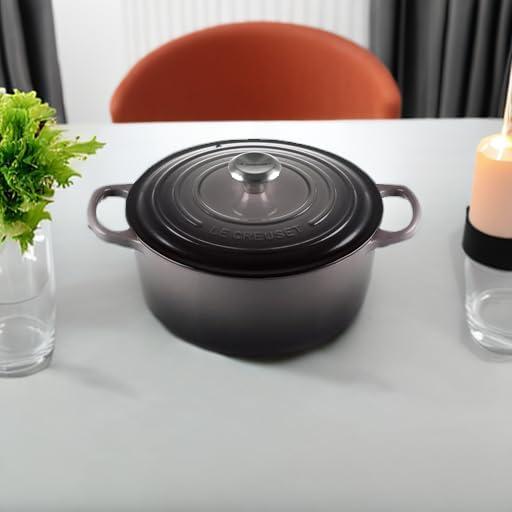 Actual product image Le Creuset Signature 28 cm round (Casserole + Stewpot, Cast iron, 28 x 18.40 cm)