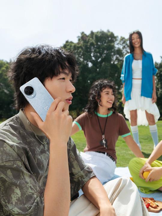 Immagine prodotto Huawei nova 14 Pro (512 GB, Azzurro, Blu chiaro, Blu cristallo, 6.78", Doppia SIM, 4G)