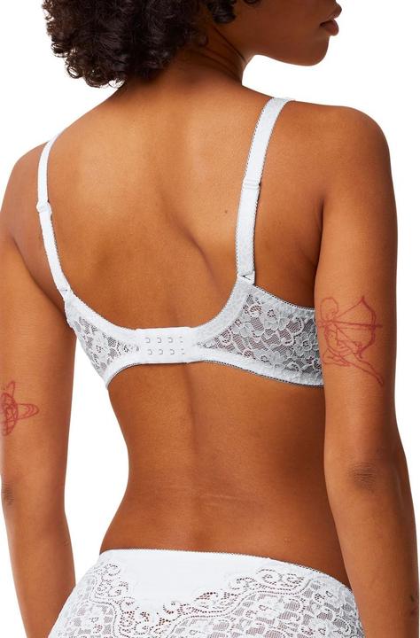 Actual product image Triumph Amourette WP (Single pack, 75 C)