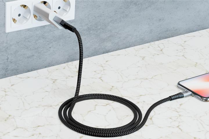 Immagine prodotto Goobay Cavo tessile da micro USB a USB-A con spine in metallo (grigio spazio/argento) 2 m, 2 m, nero-grigio (2 m, USB 2.0)