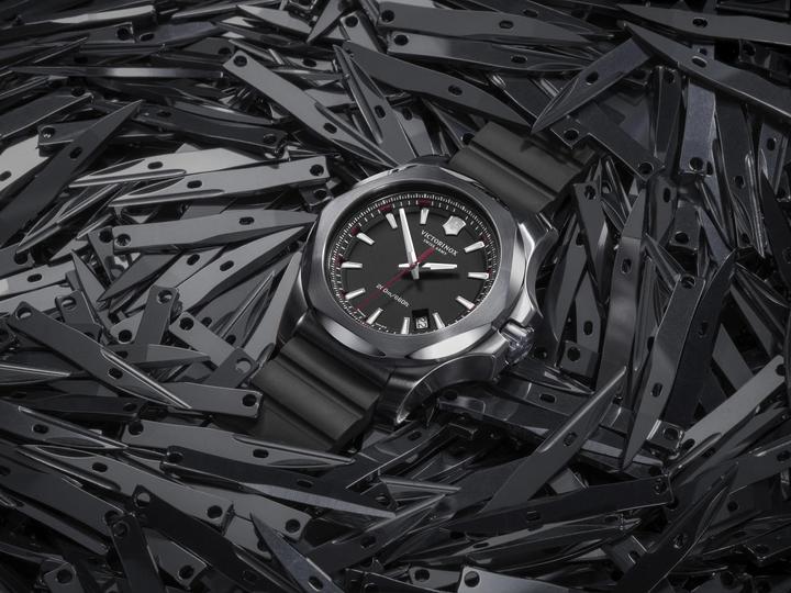 Produktbild Victorinox I.N.O.X. (Analoguhr, Swiss Made, 43 mm)