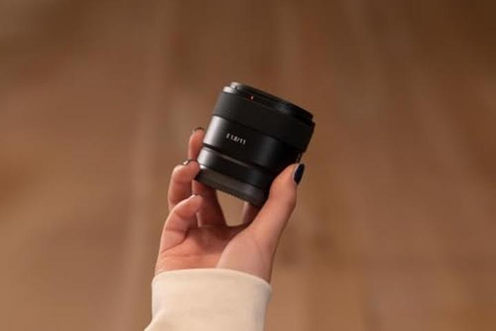 Actual product image Sony E 11mm f/1.8 (Sony E, APS-C / DX)