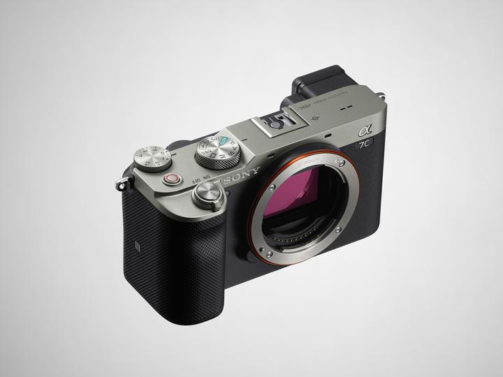 Produktbild Sony Alpha 7C (24.20 Mpx, Vollformat)