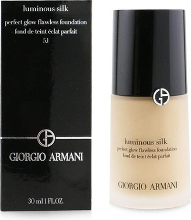 Actual product image Giorgio Armani LUMINOUS SILK FOUNDATION - Shade: 5.1 (5.1 Light to Medium Pink)
