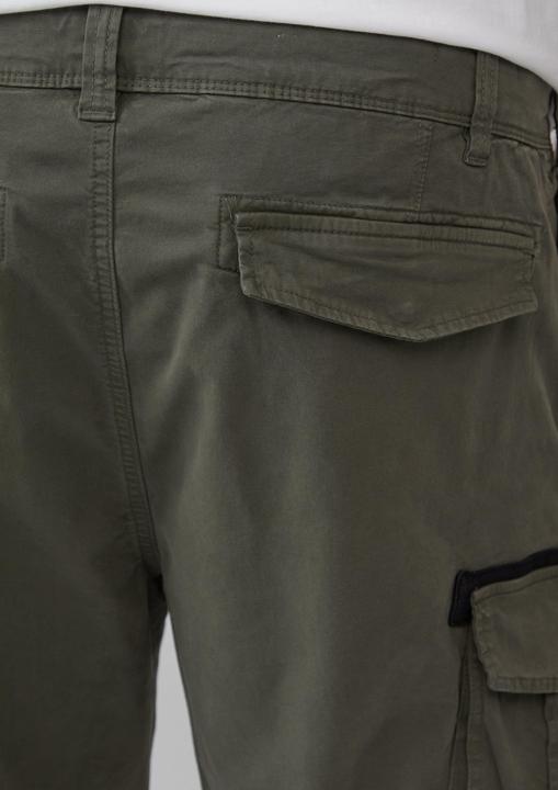 Image du produit s.Oliver Bermuda Cargo-Short mit Eingrifftaschen mit Straigt Leg (46)
