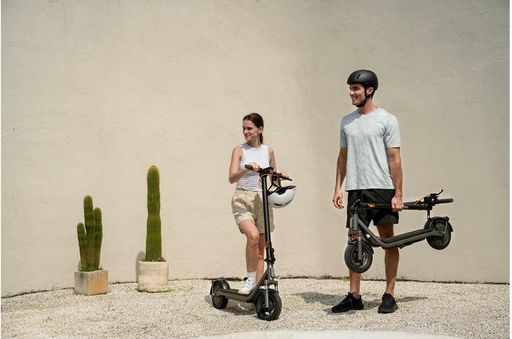 Immagine prodotto Xiaomi Electric Scooter 6 Lite Swiss Edition (20 km/h, 25 km, 300 W)