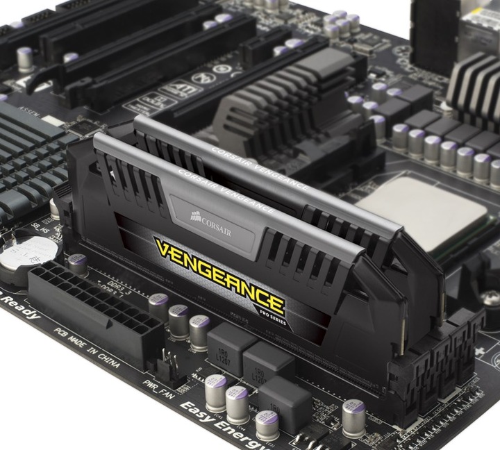 Actual product image Corsair Vengeance Pro (2 x 8GB, 1600 MHz, DDR3-RAM, DIMM)