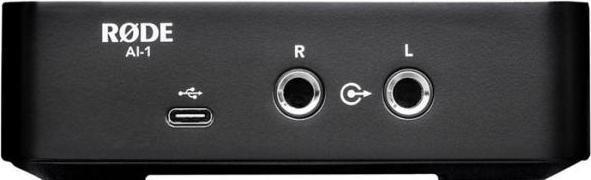 Actual product image RØDE AI-1 interface with XLR cable (USB)