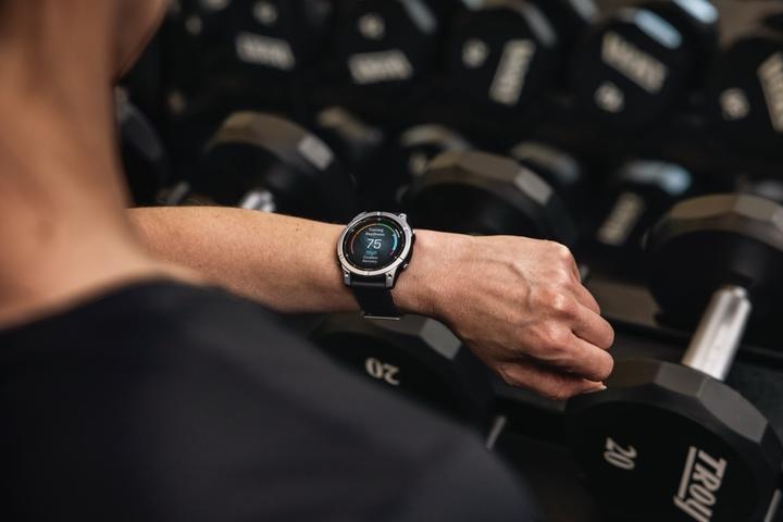 Produktbild Garmin fenix E (47 mm)