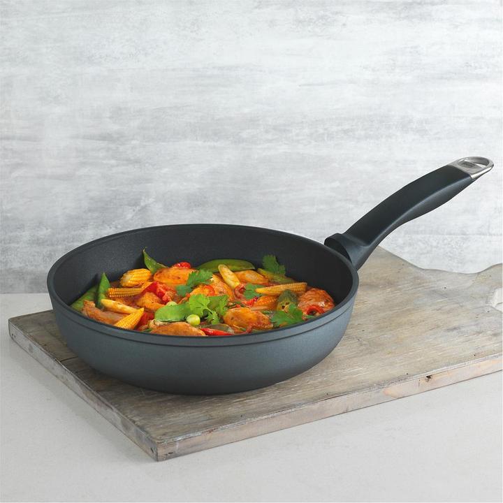 Actual product image Kuhn Rikon Titanio Star frying pan (24 cm, Frying pan, Aluminium)