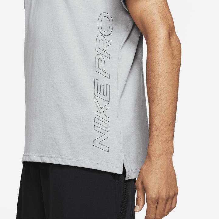 Actual product image Nike DD1828-073 (XXL)