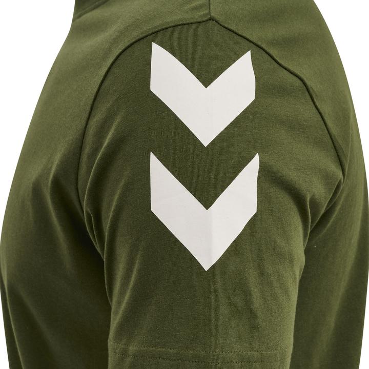 Actual product image hummel Legacy Chevron T-Shirt (M)