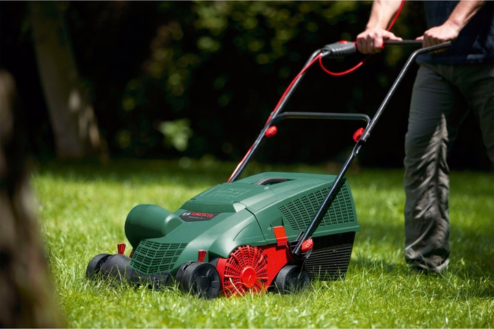 Produktbild Bosch Home & Garden Moosrupfer UniversalRake 900