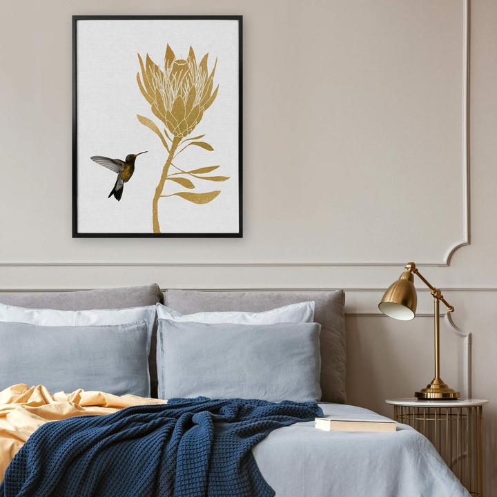 Actual product image Trenddeko Orara Studio - Hummingbird and Flower - golden flower (40 x 50 cm)