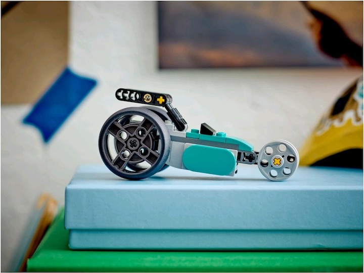 Actual product image LEGO Vintage motorbike (31135, LEGO Creator 3-in-1)