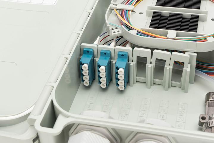 Produktbild Digitus FTTH-Verteilerbox, Singlemode, LC-PC Vorkonfektionierte Kupplungen, Pigtails