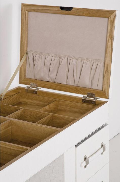 Actual product image Kare Design Diva Croco White (138 x 51 x 80 cm)